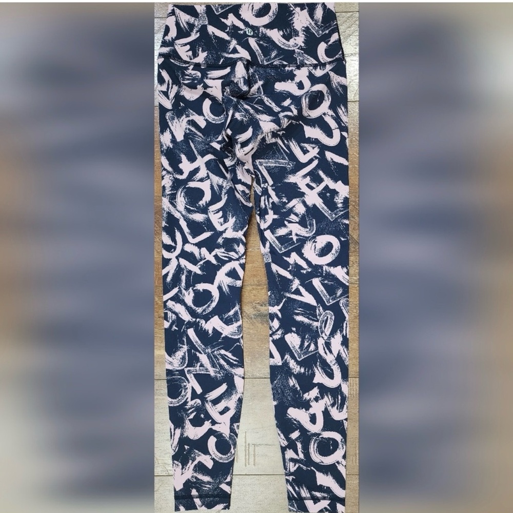 Lululemon Graphic Wunder Under HR Tight *Full-On Luxtreme 28"
", Size 6